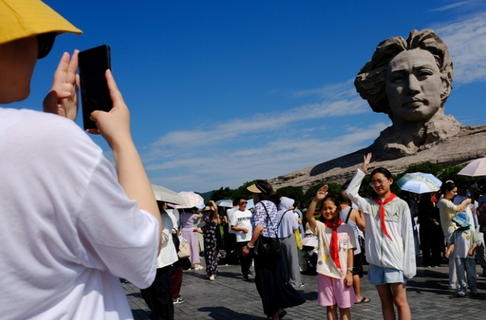 Patriotism Education Bases See a Surge in Visits and Study Tours