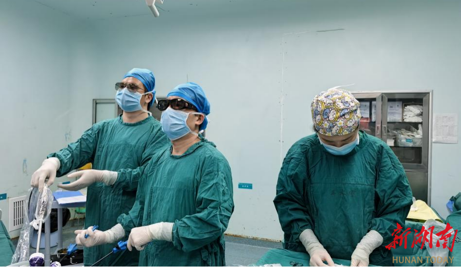 医疗服务提升年（75）丨11月婴儿误食“海绵宝宝”致肠梗阻，永州市中心医院微创技术紧急救治