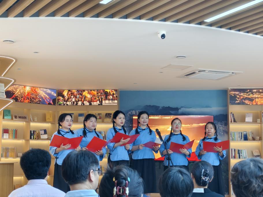 書(shū)香潤(rùn)家風(fēng) 巾幗頌黨恩：湘西州紅色閱讀活動(dòng)凝聚奮進(jìn)力量