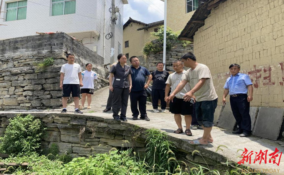 凤凰法院：合力破排水困局，促邻里和谐
