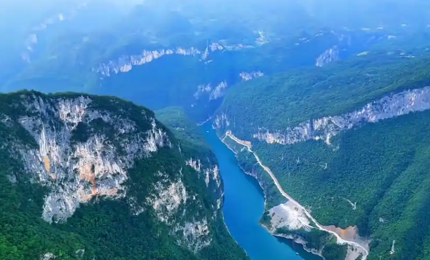 溇水巖溶峽谷亮相！張家界再添自然奇觀