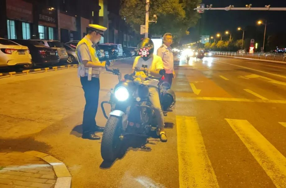 發(fā)現(xiàn)一起、教育一起、整治一起 邵陽(yáng)交警向摩電車輛交通違法行為“亮劍”