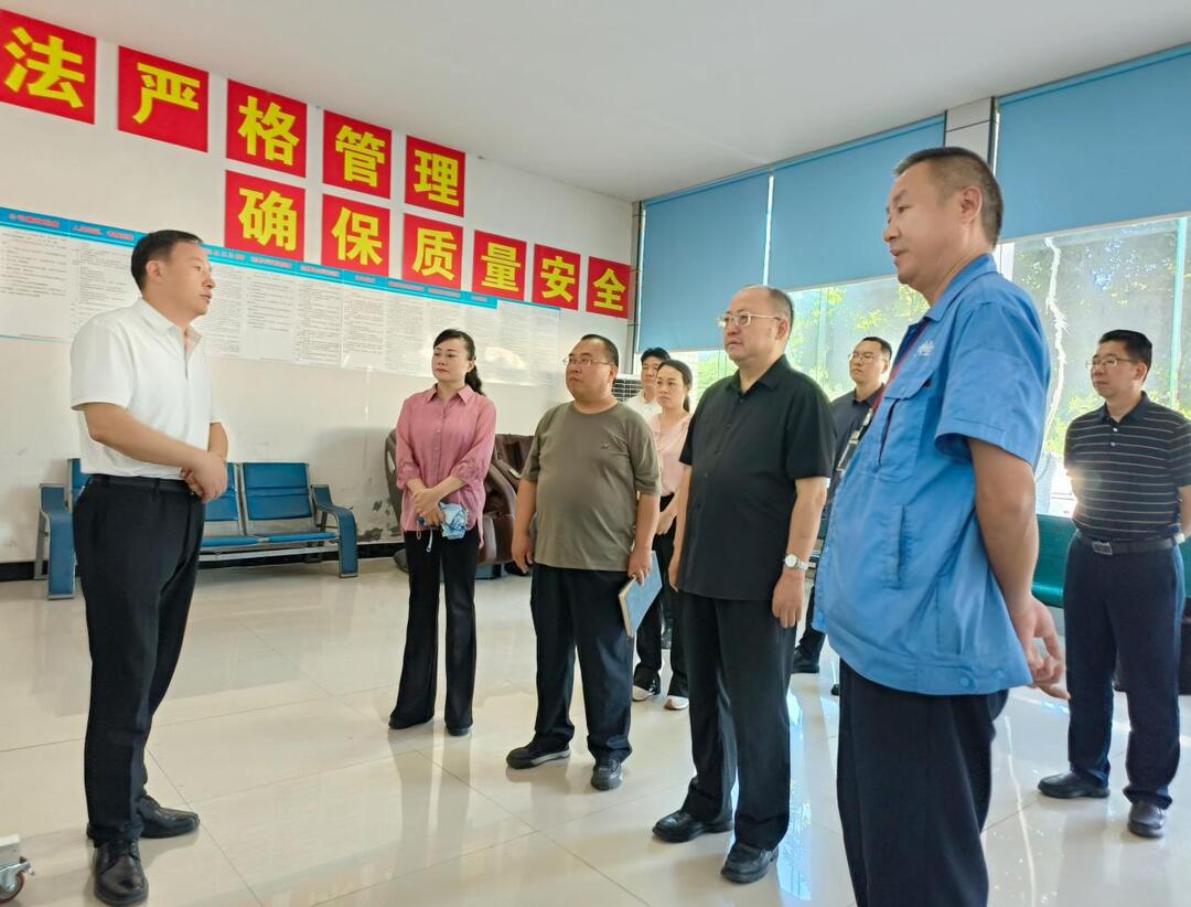 湘西州政協(xié)中共界別委員工作室開(kāi)展“改善生態(tài)環(huán)境”專項(xiàng)民主監(jiān)督暨委員集中學(xué)習(xí)
