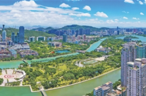 “我们从事现代化经济建设，要有长远考虑，统筹全局”