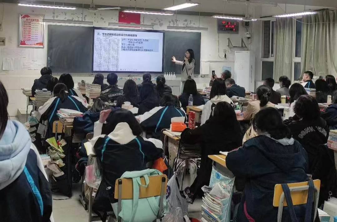 青春向山行——湘西州民族中學(xué)公費(fèi)師范生的教育初心與使命