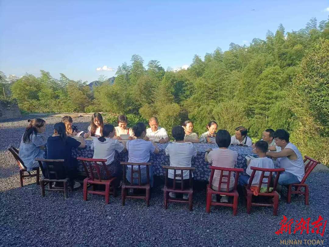 “‘話鄉(xiāng)愁·聽鄉(xiāng)音·抒鄉(xiāng)情’助力文旅融合沙龍”進(jìn)鄉(xiāng)村