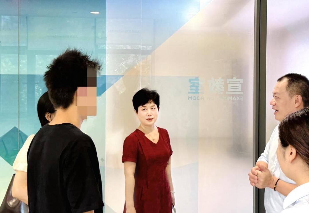 行公益守初心，株洲愛爾眼科為優(yōu)秀特困生捐贈高考助力基金！