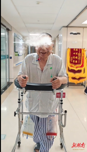 “便秘”七年未重視 七旬腸癌老人“劫后重生”