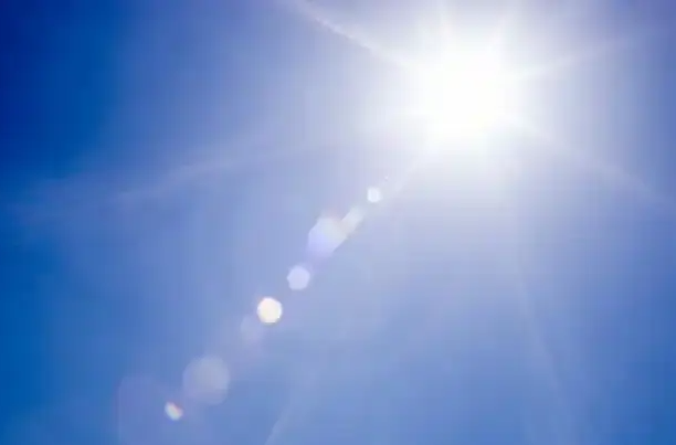 如何预防热射病？猛吹空调能缓解中暑吗？高温天气这几件事不宜做