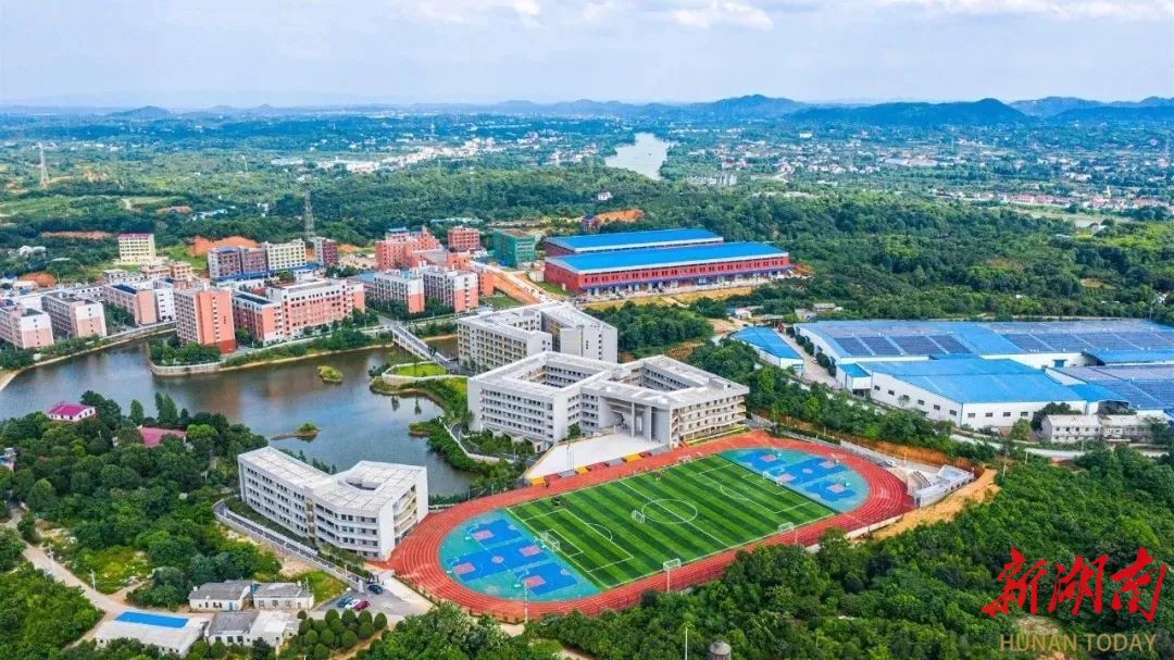 長沙市明達中學發(fā)布2026屆高考復讀班招生簡章