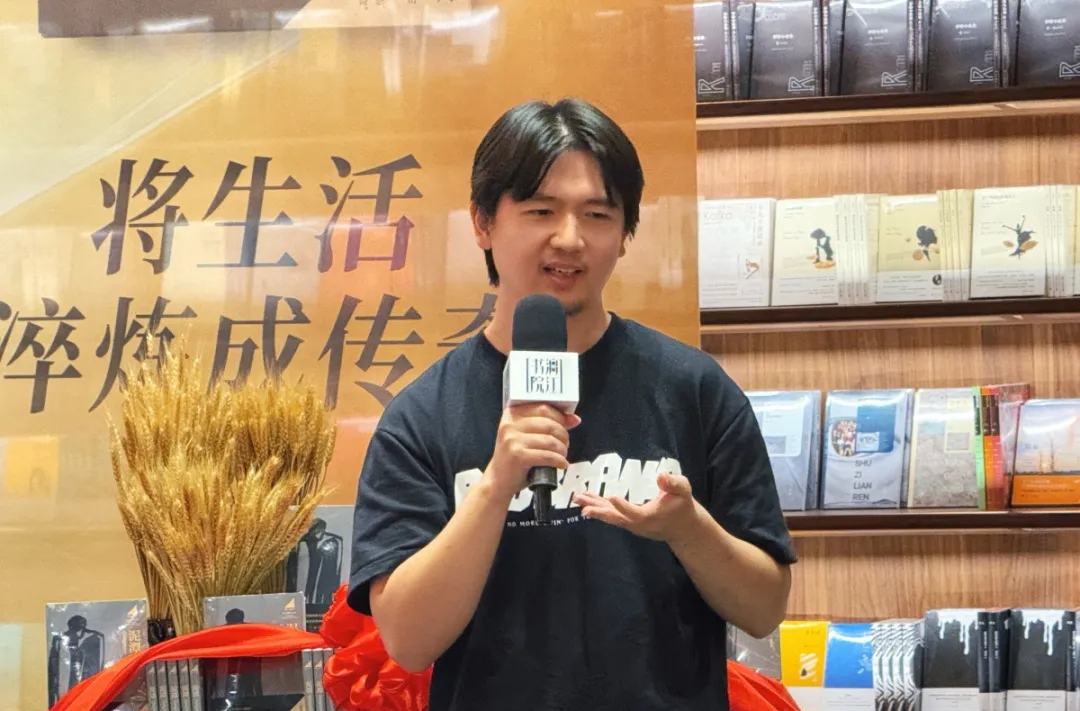 作家刘楚昕，首次回应“一夜爆火”