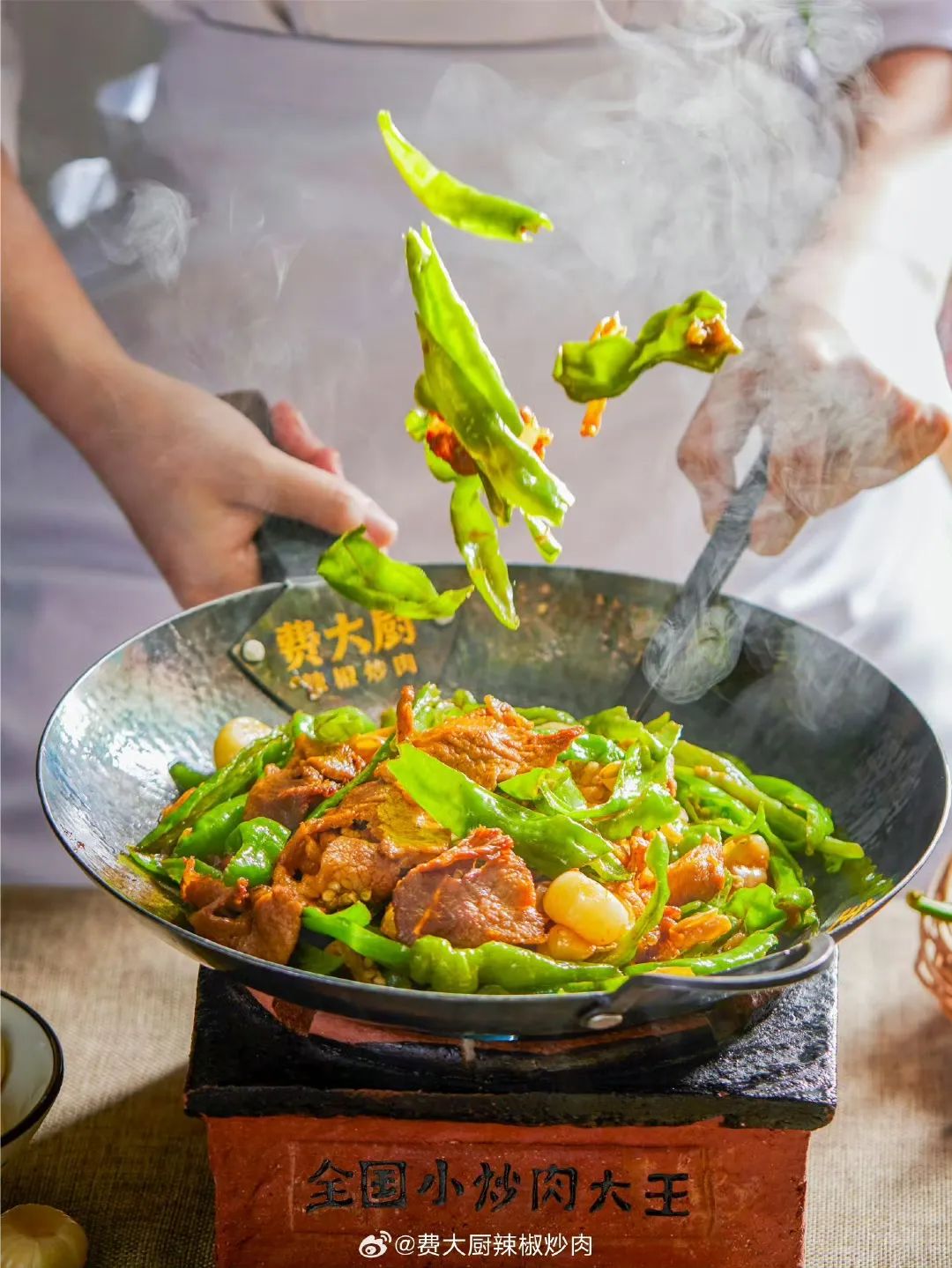 岳麓山评论丨餐饮店服务员招聘需要本科？学历门槛不应如此虚高