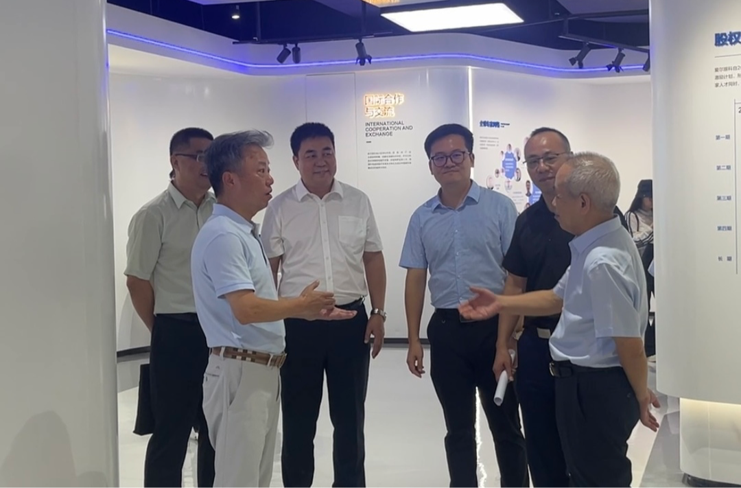 愛爾眼科集團(tuán)為湖南“十五五”規(guī)劃建言 優(yōu)化民企生態(tài) 激發(fā)醫(yī)療創(chuàng)新活力
