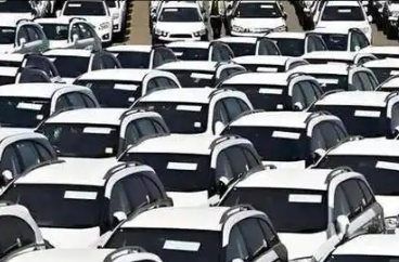 車市“價(jià)格戰(zhàn)”踩剎車