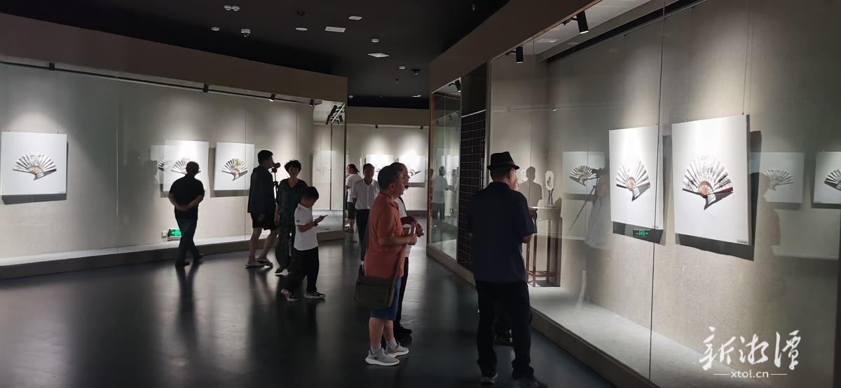 画“说”湘鄂情，扇面展清廉！齐白石纪念馆两展首发