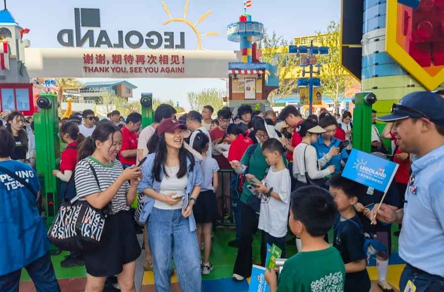 開園首日，上海樂(lè)高樂(lè)園第一批游客從哪兒來(lái)、最想玩什么項(xiàng)目…