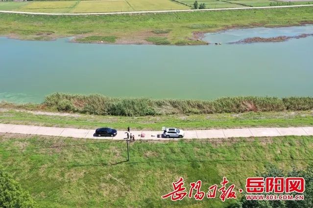 岳陽市汛期首次運(yùn)用車載探測裝備為千里堤壩“體檢”—— 科技賦能筑牢防汛“銅墻鐵壁”