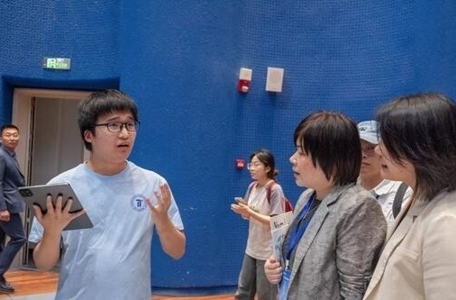擁抱數(shù)字技術(shù)，讓技能人才培養(yǎng)駛?cè)搿翱燔嚨馈? border=