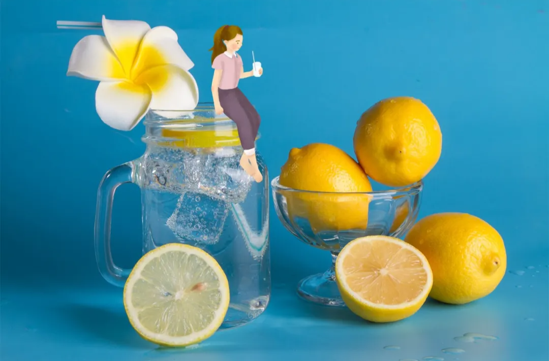 鍛煉時(shí)補(bǔ)水，運(yùn)動(dòng)飲料比白開水更好……是真是假？｜謠言終結(jié)站