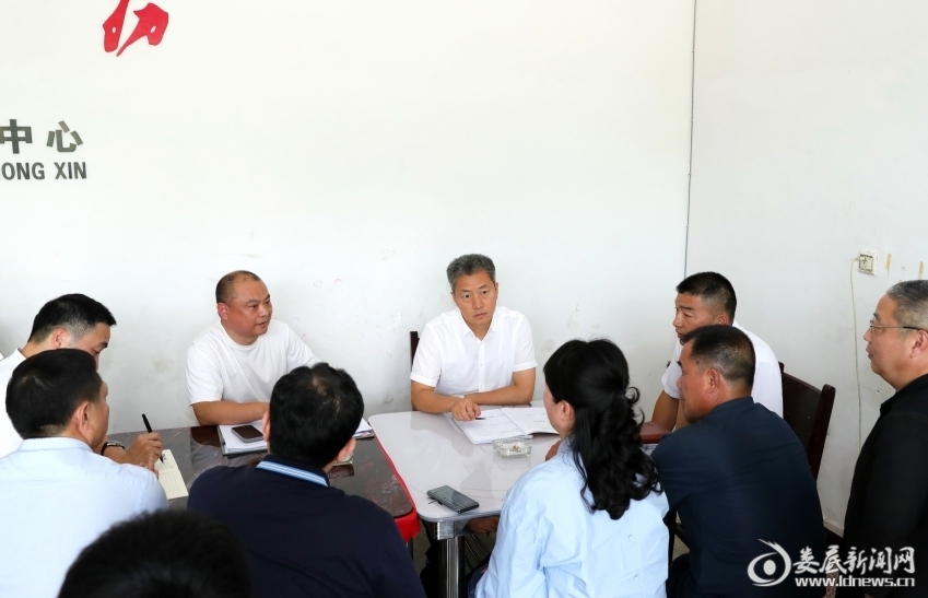 曾超群在雙峰縣暗訪：健全“人財物事”管理機制 夯實鄉(xiāng)村振興基礎支撐