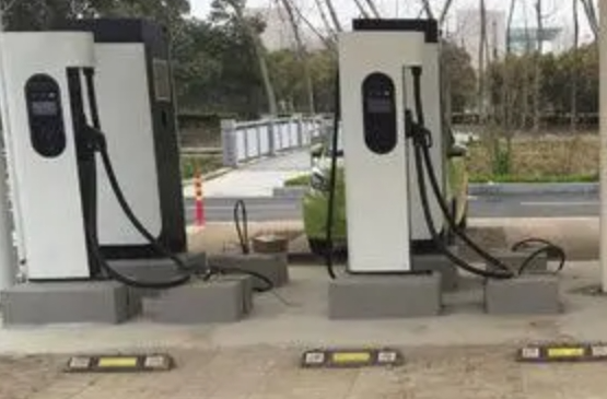四部門：到2027年底力爭全國大功率充電設(shè)施超10萬臺