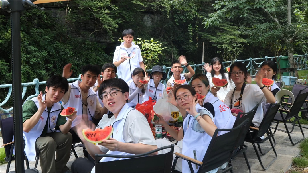 暑季打卡鳳凰吉信：戲水燒烤摘鮮果，農(nóng)旅融合 “錢” 景好
