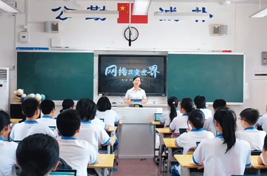 實(shí)力認(rèn)證！雨花這所中學(xué)和老師獲全國榮譽(yù)