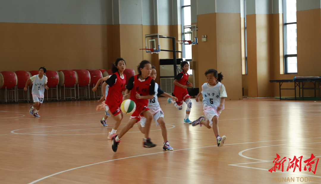 奔跑吧·少年！湘西州首屆青少年三大球運動會開幕