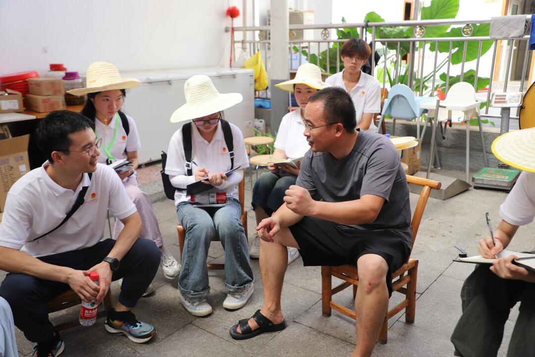 “雙減”湘菜進(jìn)鄉(xiāng)村，長(zhǎng)沙商貿(mào)旅游職院師生為北山鎮(zhèn)送上健康飲食“秘籍”