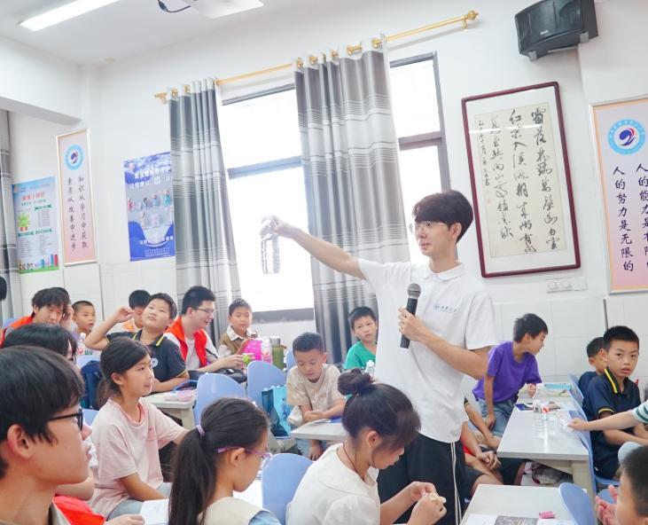 暑期興趣班啟幕！南華大學“稻花香”團隊帶來“別樣課堂”