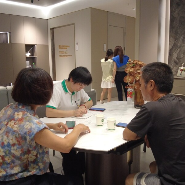 溆浦縣：“以舊換新”激發(fā)家電家具消費(fèi)市場(chǎng)新活力