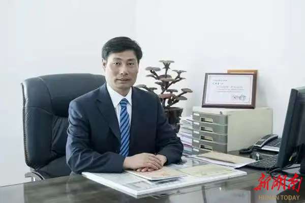 誠心誠意為百姓提供中醫(yī)藥服務——記湖南省名中醫(yī)王誠喜