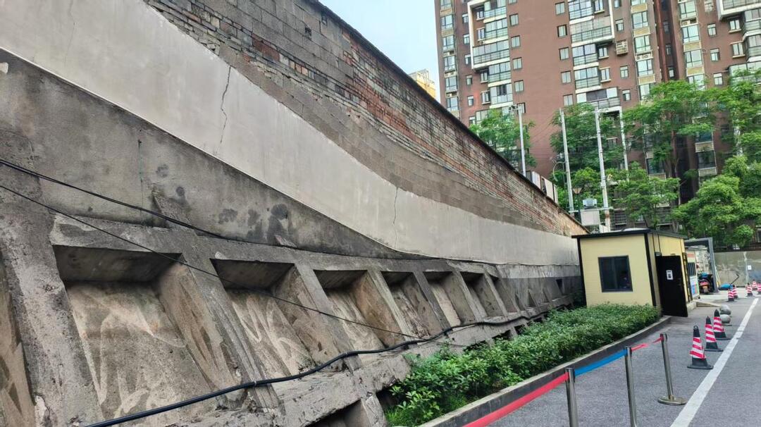 青園社區(qū)：危墻煥新除隱患 共建聯(lián)動解民憂