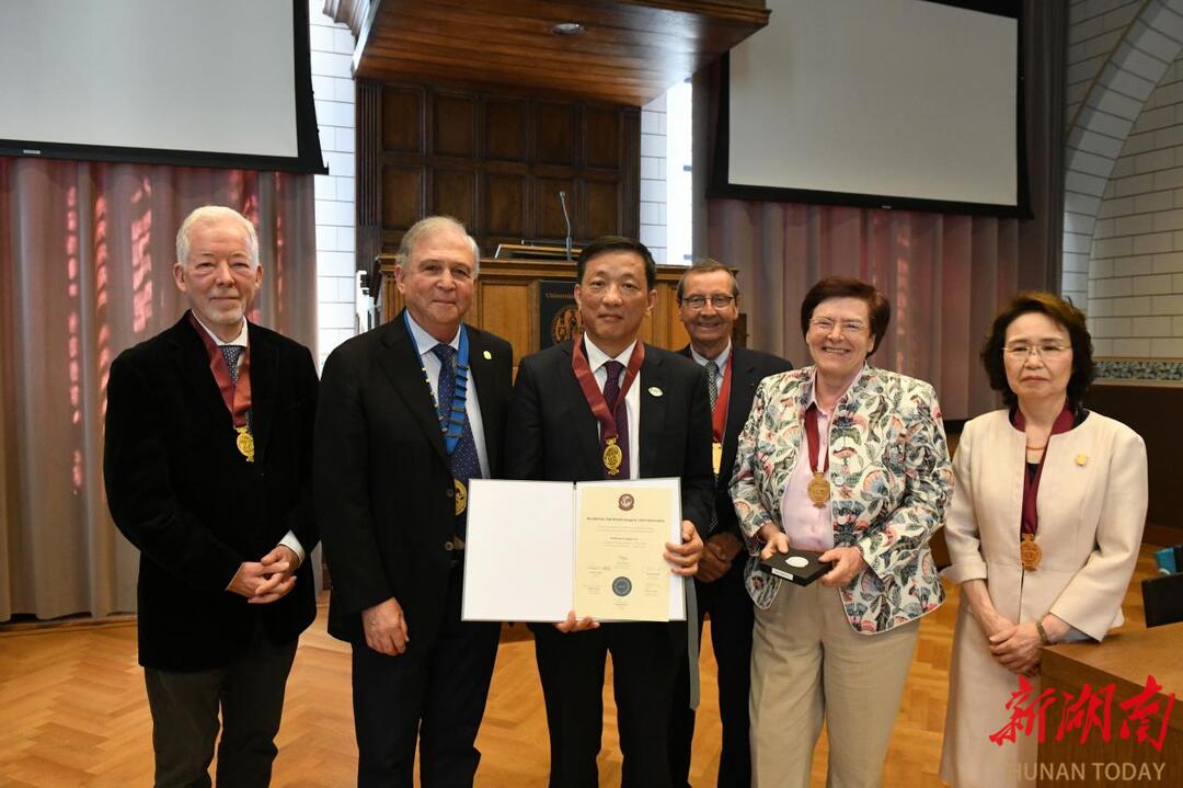 南華大學(xué)附一醫(yī)院劉祖國(guó)教授入選國(guó)際眼科科學(xué)院院士
