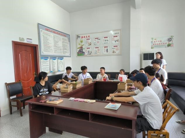 湖南郵電職業(yè)技術(shù)學院：大學生送去“金融安全傘”，筑牢鄉(xiāng)村防非堤壩