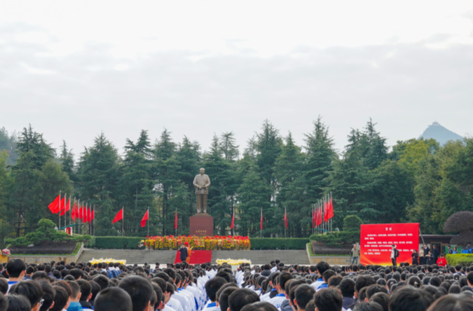 好評(píng)中國(guó)丨“紅色研學(xué)”點(diǎn)亮?xí)r代新人的精神火炬