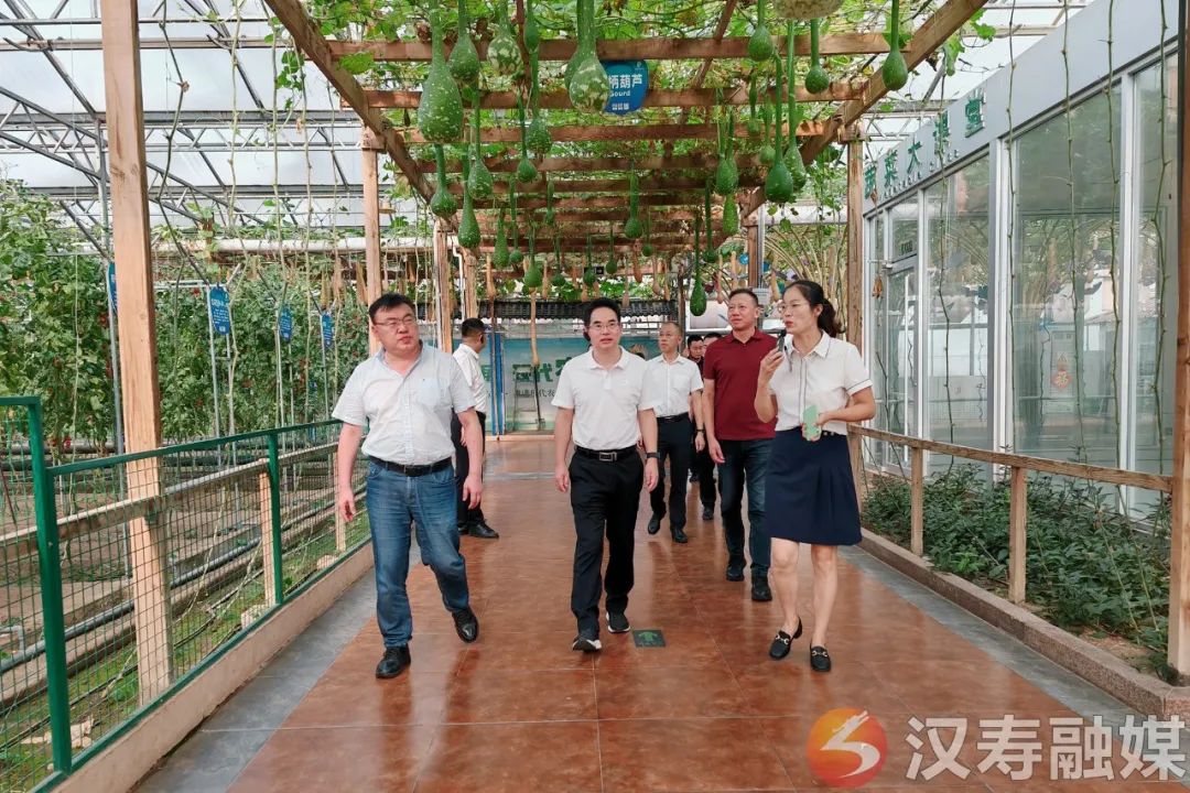汉寿：周功表带队赴山东寿光考察现代设施农业