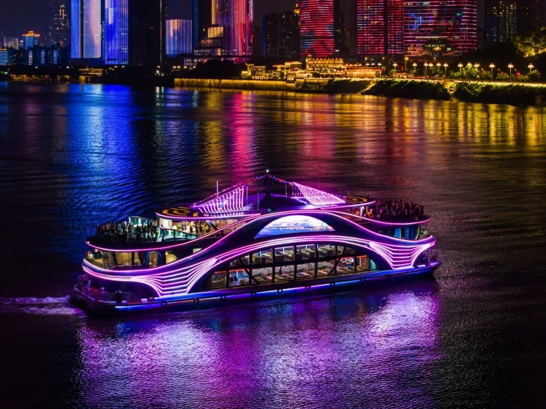 長(zhǎng)沙夜未央：從燈火闌珊到煙火璀璨的夜游指南
