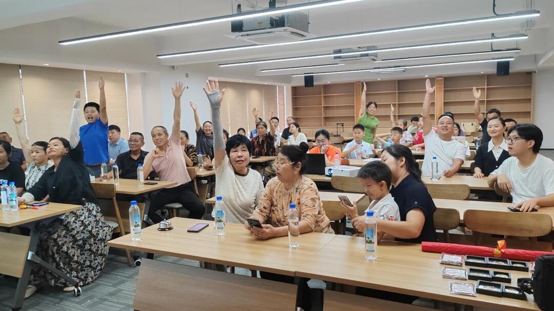 長沙金星北路社區(qū)：方言趣味挑戰(zhàn)賽，老少同樂話鄉(xiāng)音