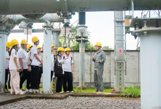 雙站觀“電”，智能之“變”——長理電氣學(xué)子探訪湍江變電站及集中變電站