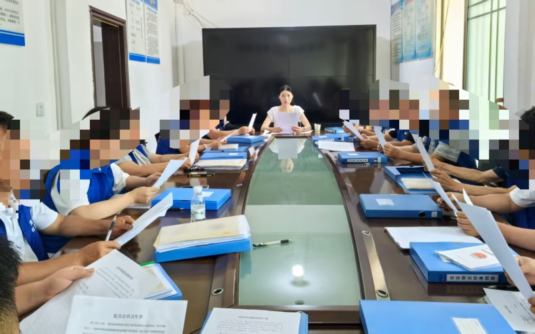 普法新形式！龍山縣茨巖塘司法所借用“劇本殺”給社區(qū)矯正對象“沉浸式上課