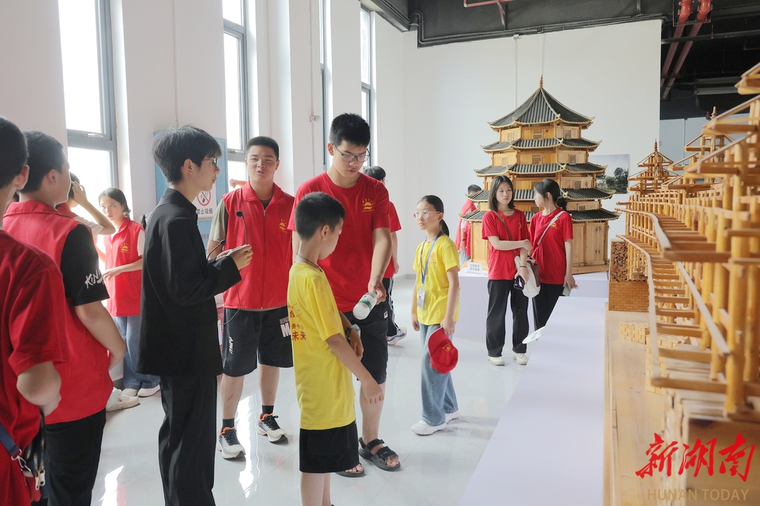 百名青少年走進(jìn)侗族博物館 沉浸式感受民族文化魅力