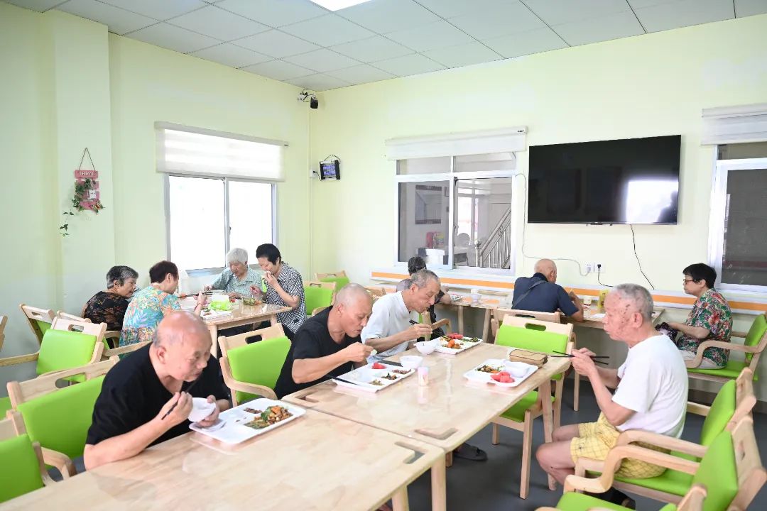 暖心又暖胃！石峰区长者餐厅打造家门口的幸福“食”光