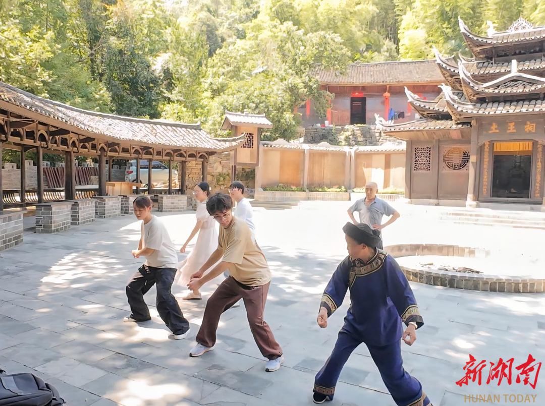 永順雙鳳村：數(shù)字技術(shù)賦能擺手舞活態(tài)傳承