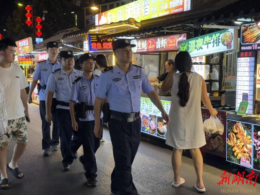 “警”色伴盛夏 軍地坪派出所深入推進(jìn)“平安護(hù)航2025”社會(huì)治安集中整治行動(dòng)