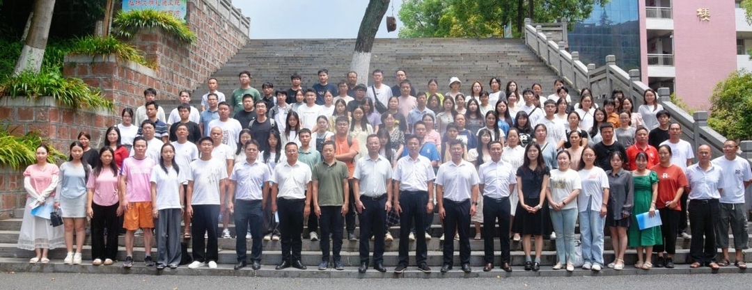 麻阳一中第七届青年教师教育教学综合能力提升培训圆满落幕