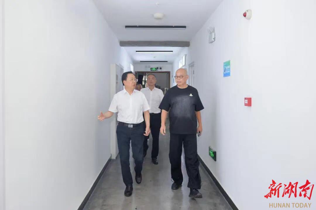 譚勇下沉督導(dǎo)觀沙嶺街道經(jīng)濟(jì)社會(huì)運(yùn)行工作                                                                                                                
