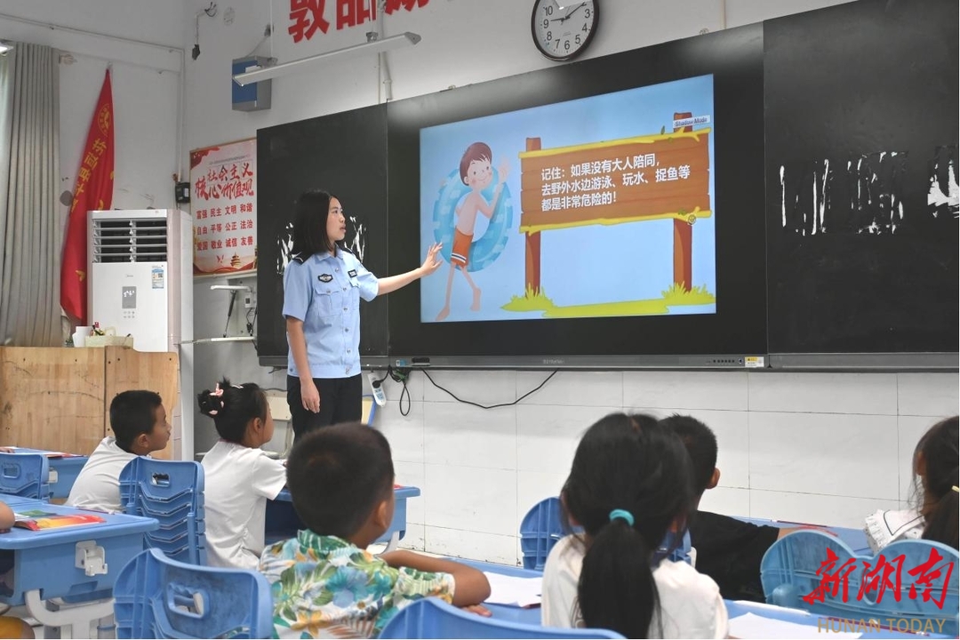 青春筑防線，畫筆繪安全  花垣司法局、法學(xué)會(huì)攜手大學(xué)生開展送法下鄉(xiāng)暨防溺水安全宣傳活動(dòng)
