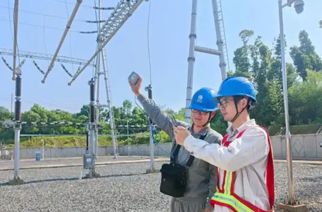 高科技助力岳陽電網(wǎng)迎峰度夏@湖南日報