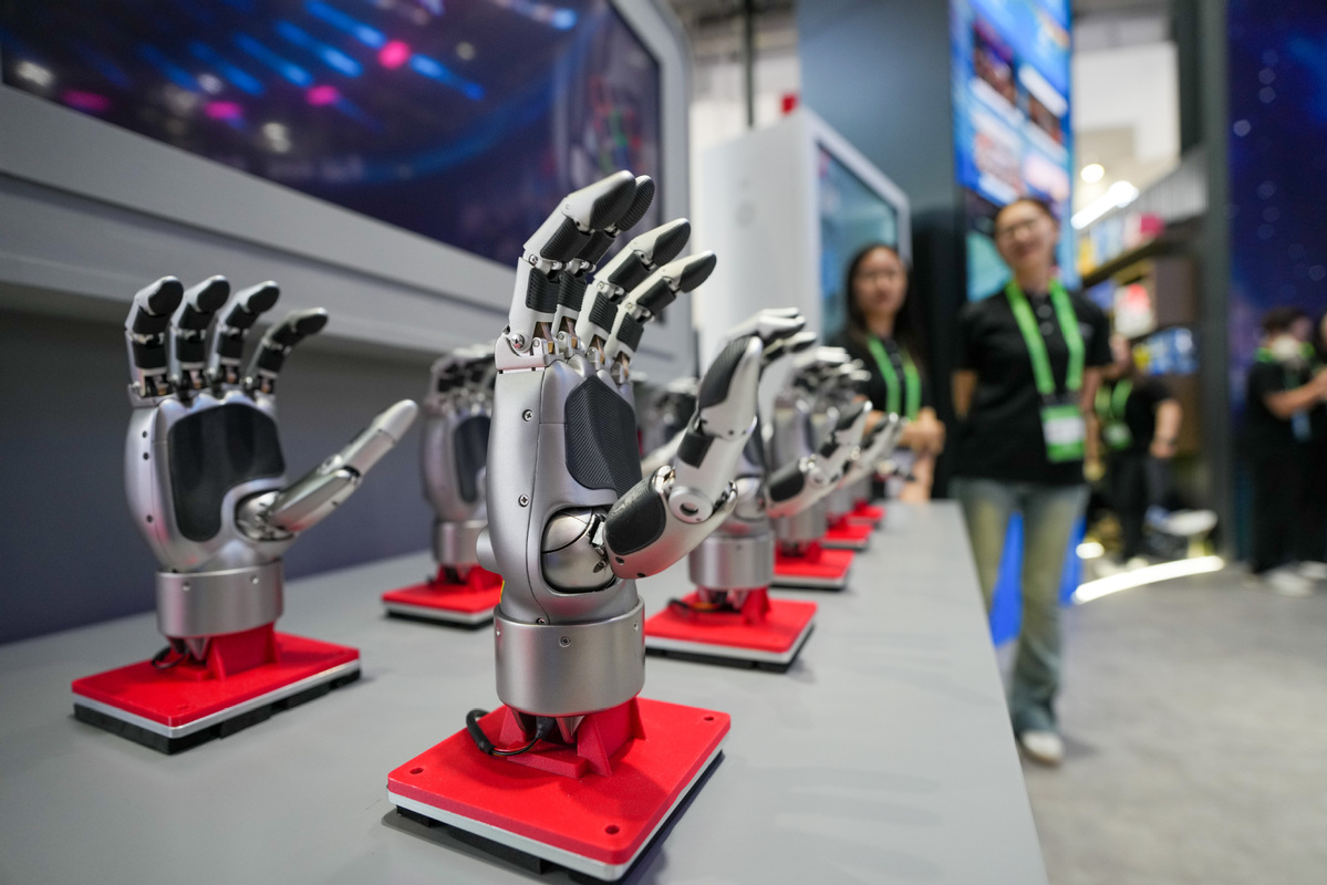 3rd China International Supply Chain Expo opens in Beijing